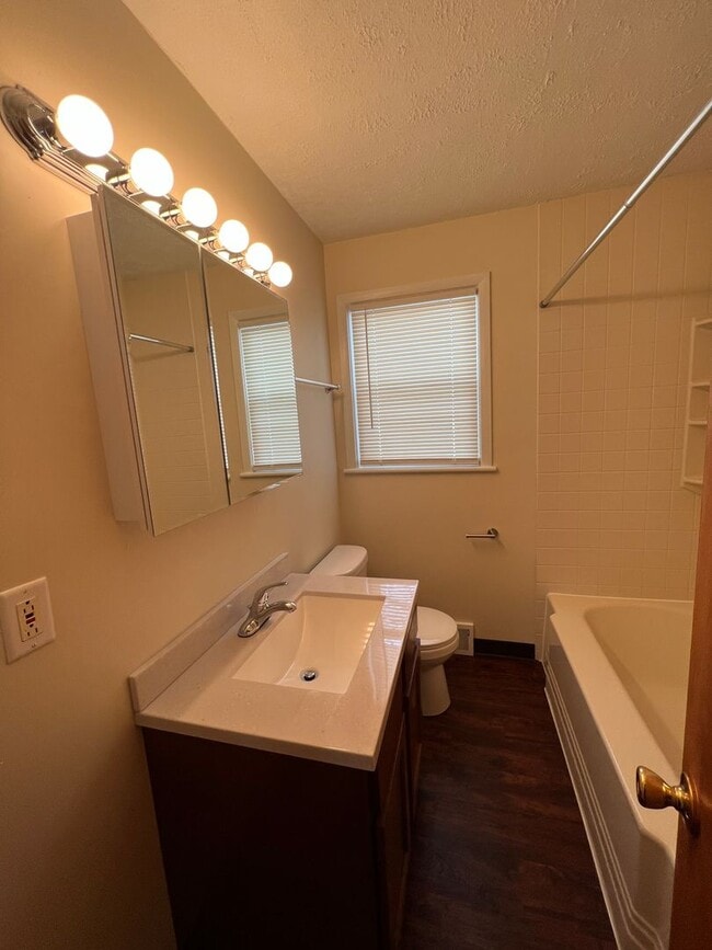 Building Photo - 2813 Hamman Dr