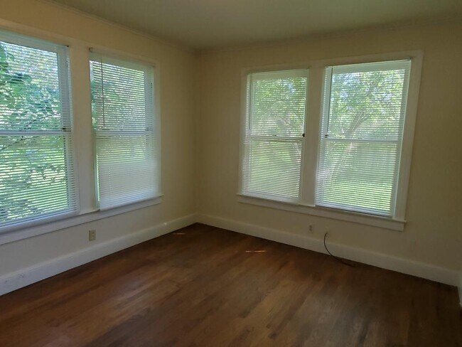 Building Photo - 4409 Merle Dr