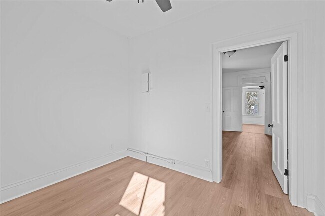Building Photo - 258 Maryland Ave