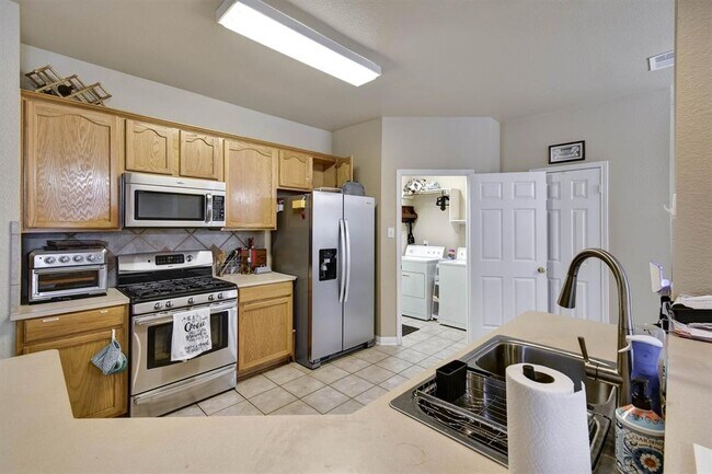 Building Photo - 1720 Lynnville Trail