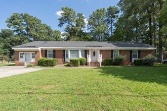 Building Photo - MOVE IN READY 4 Bedroom in Western Branch!