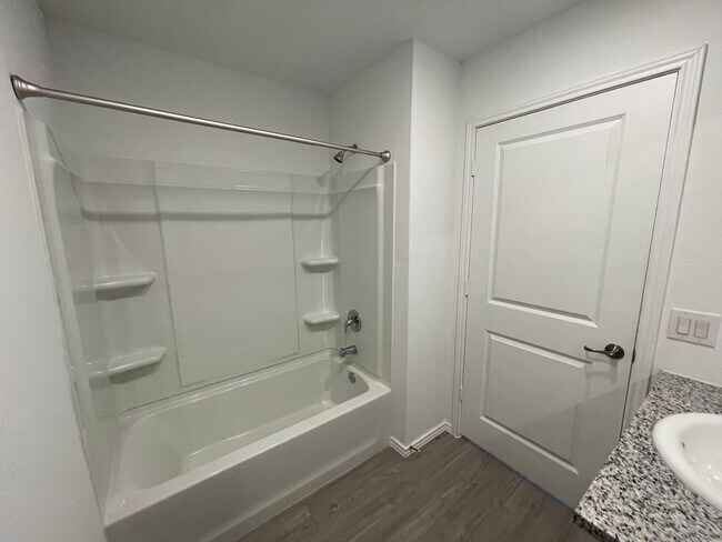 Building Photo - Beautiful 4 bedroom, 2 bathroom Home in Vida near Texas A&M San Antonio!
