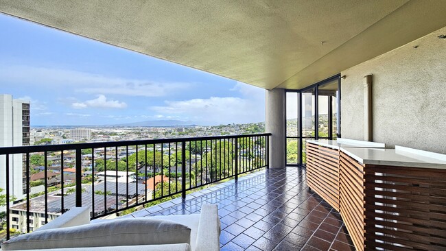 Building Photo - 2101 Nuuanu Ave