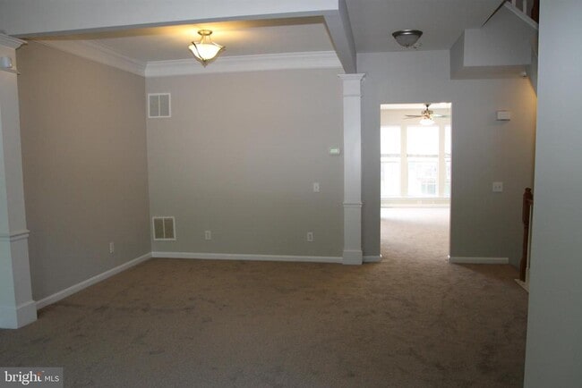 Building Photo - 157 Hudson Dr