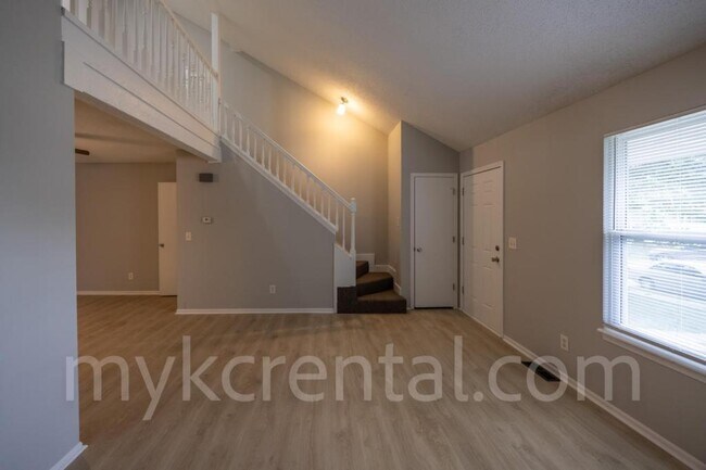 Building Photo - 6441 Hallet St