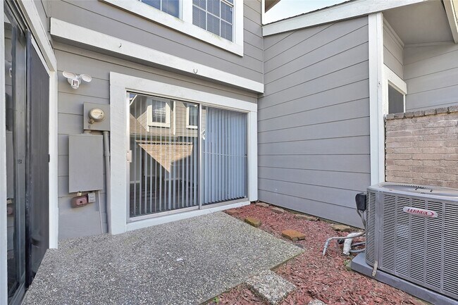 Building Photo - 12111 Lemon Ridge Ln