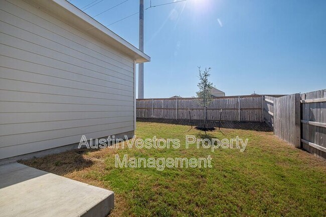 Building Photo - 244 Shugart St