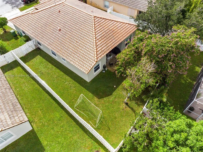Building Photo - 14275 NW 18th Pl