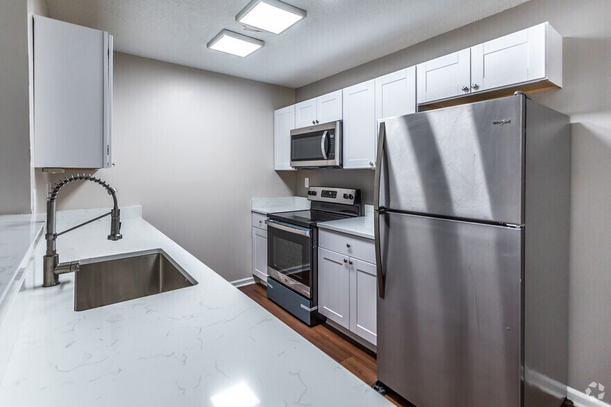 Primary Photo - The Trace at 161