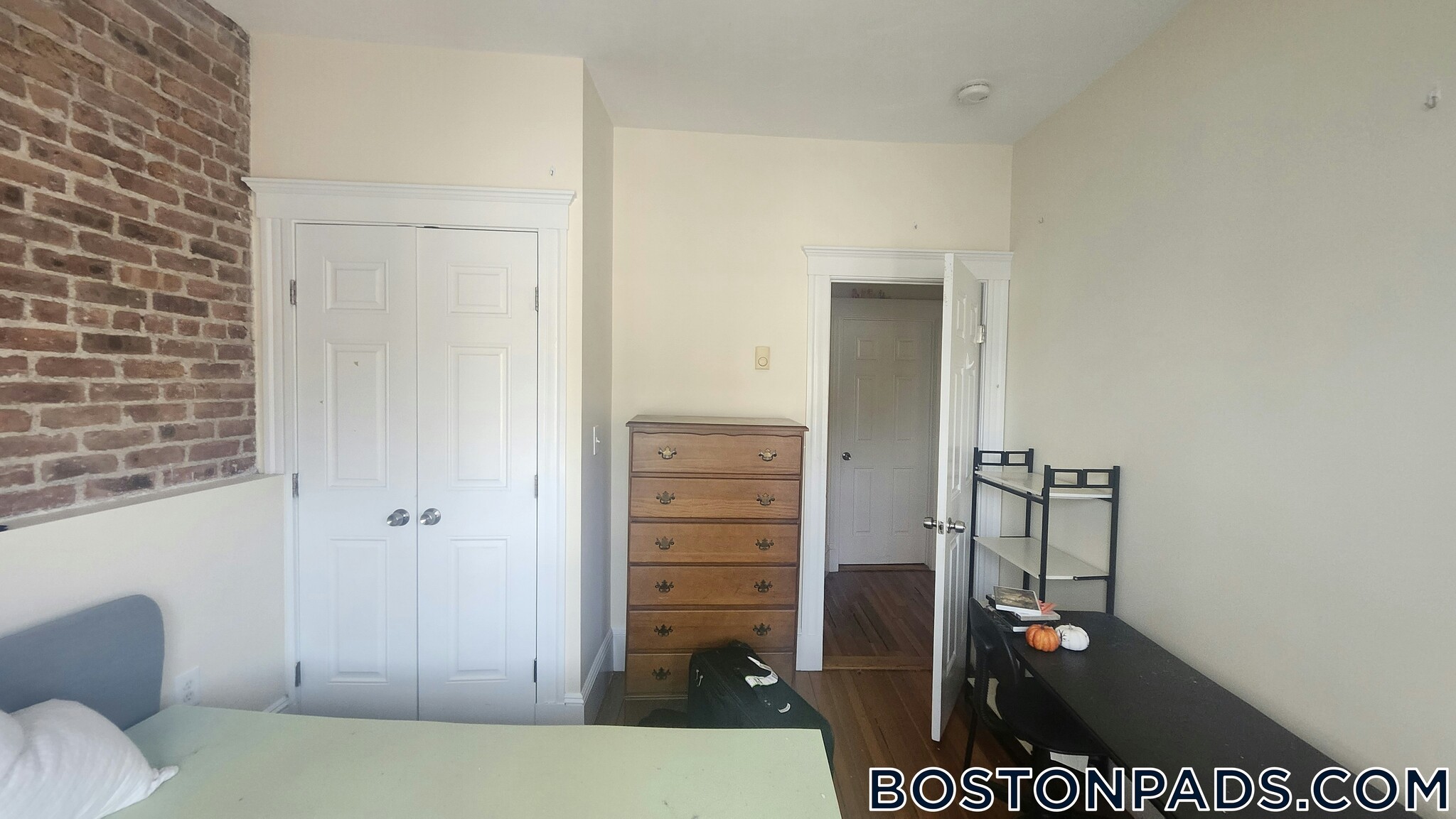 Building Photo - 887 Huntington Ave