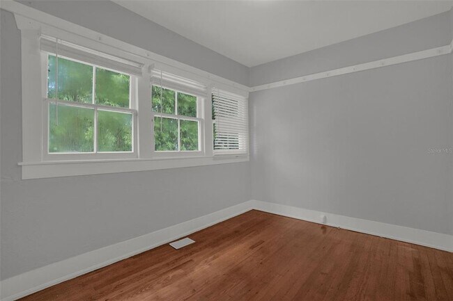 Building Photo - 1629 Ferris Ave