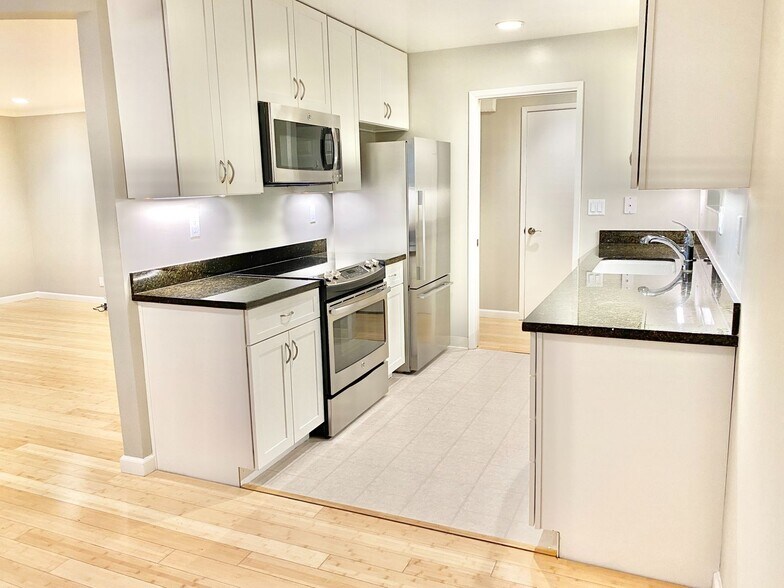 Interior Photo - Noel Oaks Apartments