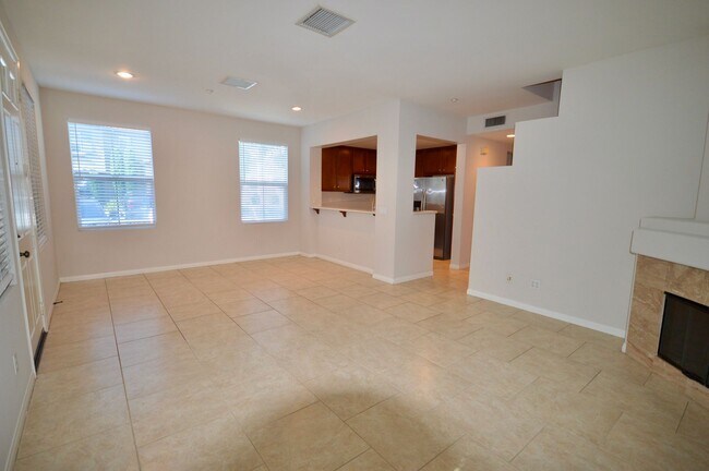 Building Photo - Charming 3-Bedroom Irvine Condo with Attac...