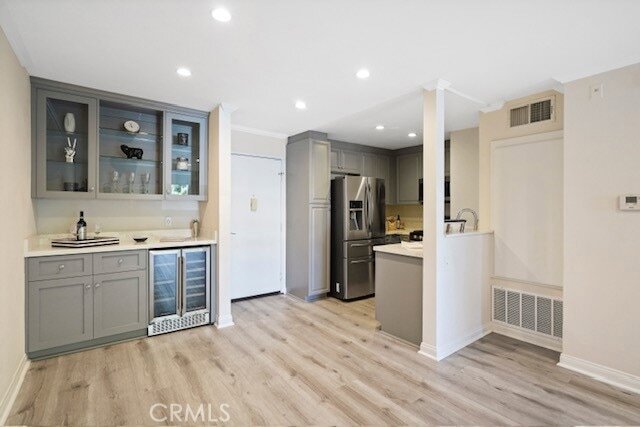 Building Photo - 21400 Burbank Blvd