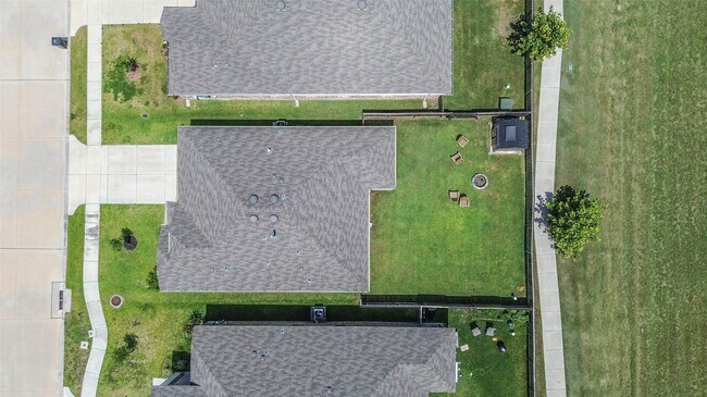 Building Photo - 339 Friesian Ct