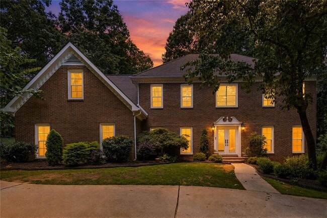 Building Photo - 210 Willow Lk Cv
