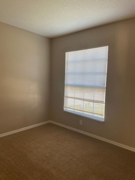 Building Photo - 628 Madina Cir