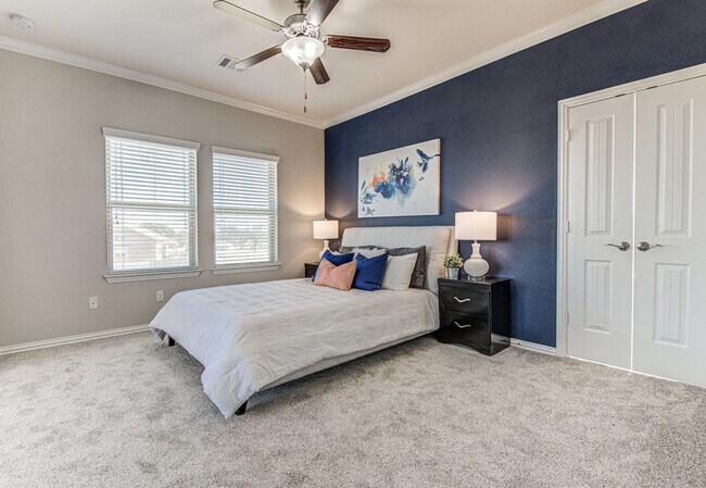 Building Photo - 508 Nogales Ln