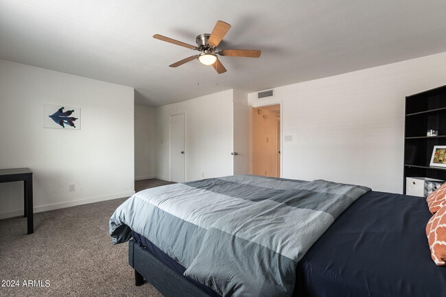 Building Photo - 4004 N Granite Reef Rd