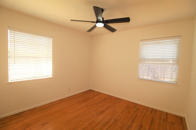Building Photo - 2352 Pierpont Blvd