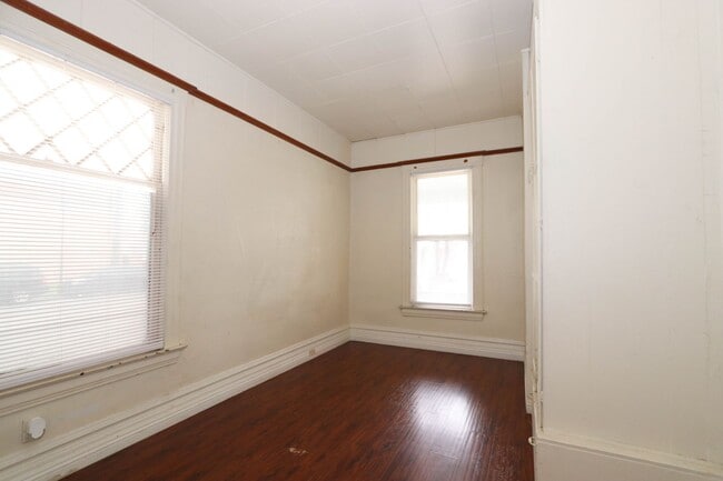 Building Photo - 3907 Chestnut St