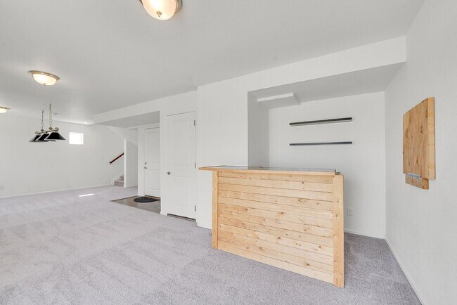 Building Photo - $2,795.00 - 3 Bedrooms, 2.5 Bathrooms, Sin...