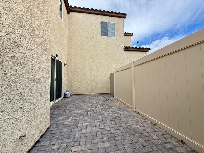 Building Photo - 9172 Domina Royal St