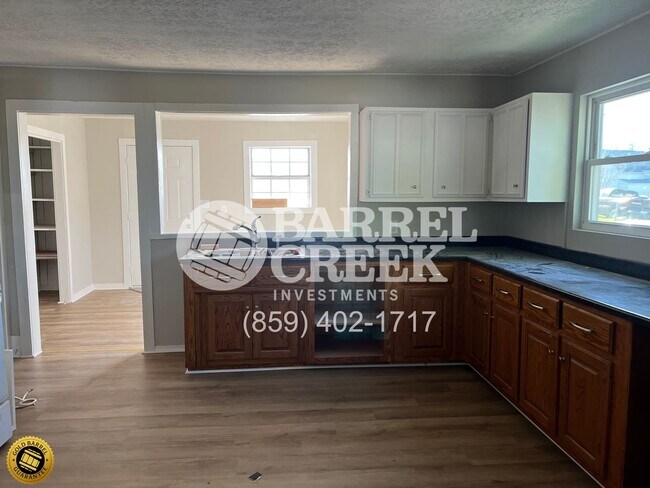 Building Photo - 3-Bedroom 1-Bath House