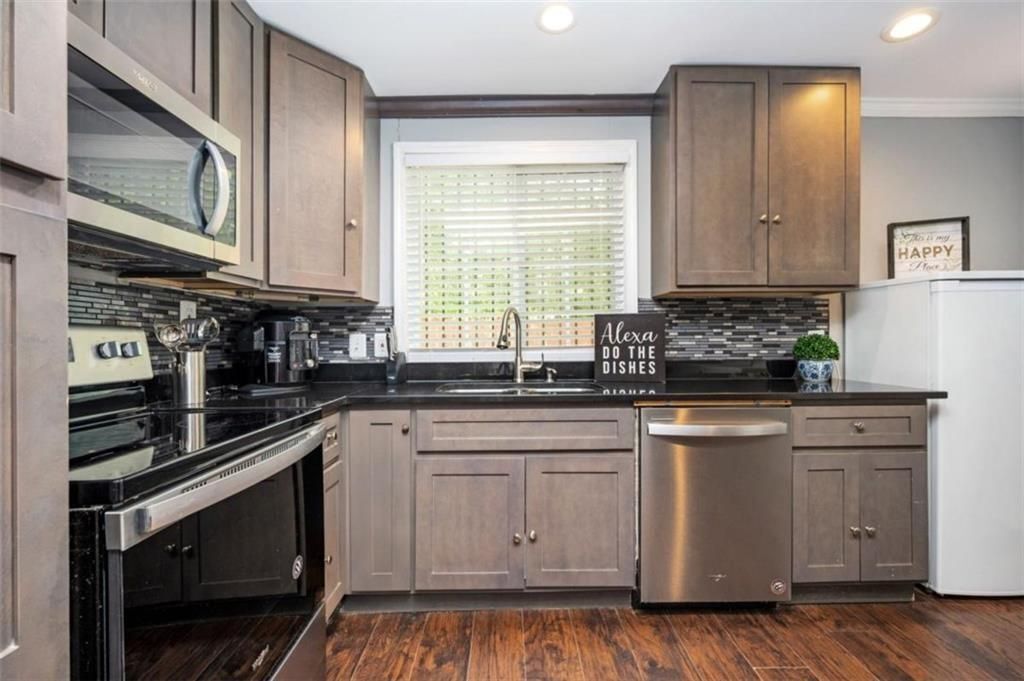 Building Photo - 3479 Thompson Dr NW