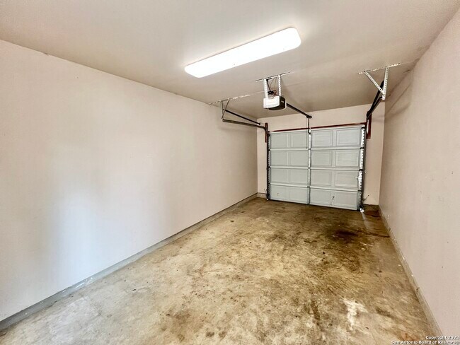 Building Photo - 301B Utterback-