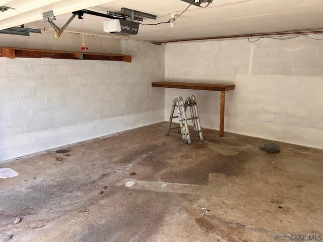 Building Photo - 120-122 Berkey Dr