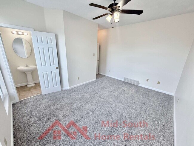 Building Photo - 8971 Meaghan Dr