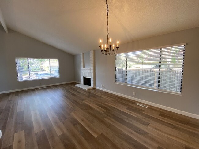 Building Photo - ALMADEN VALLEY - Spacious single story home with fenced yard, great location