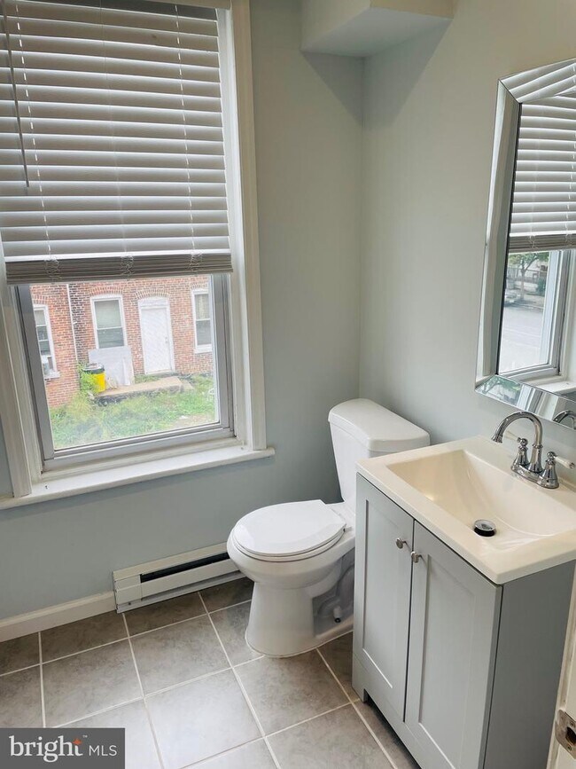 Building Photo - 442 W Hanover St