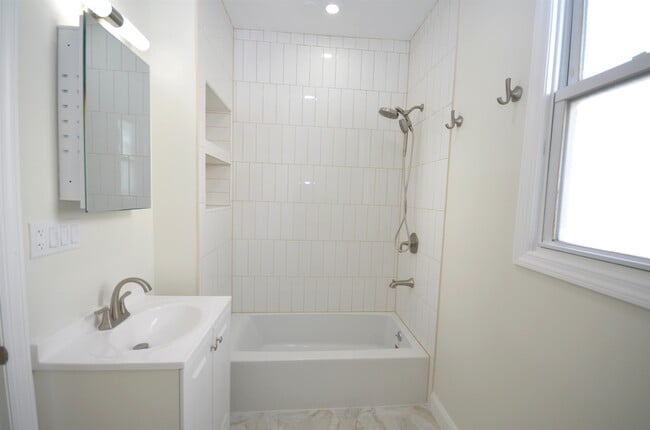 Building Photo - 376 Van Nostrand Ave