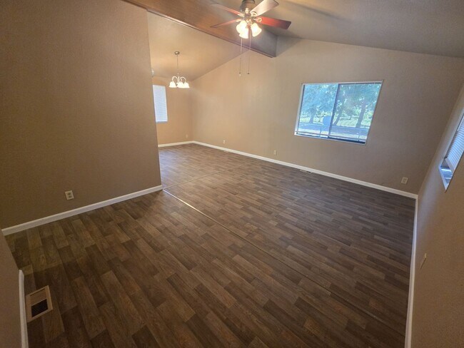 Building Photo - 4645 D St