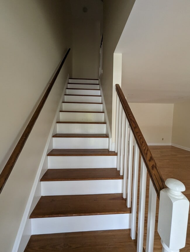 Building Photo - 172 Williamsburg Ct