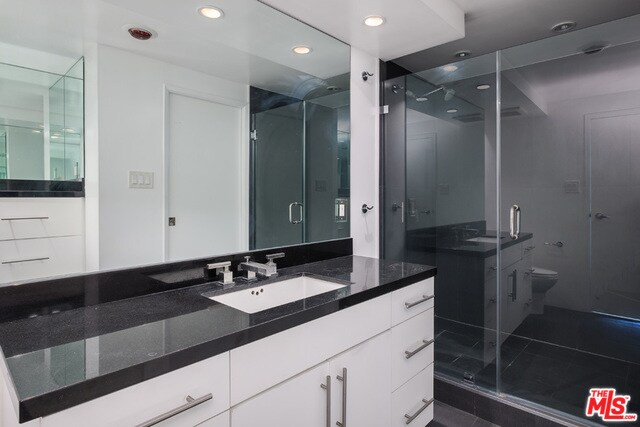 Building Photo - 4314 Marina City Dr