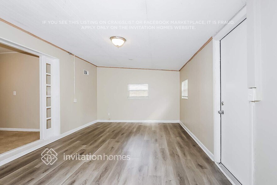 Building Photo - 862 Arlington Dr