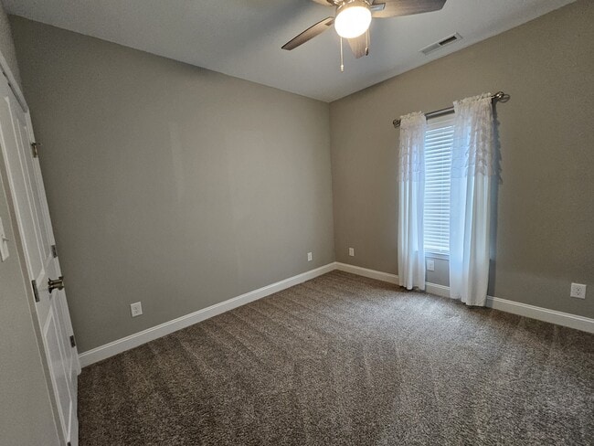 Building Photo - 104 Pioneer Trails Dr