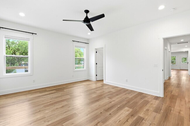 Building Photo - Custom Home in Seagate | 4 Bedrooms • 3 Bathrooms • Minutes to Wrightsville Beach