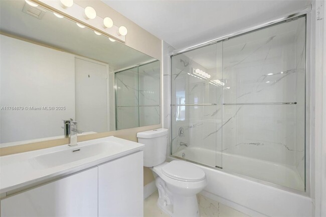 Building Photo - 770 Claughton Island Dr