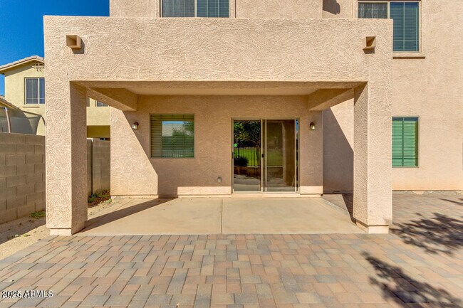 Building Photo - 5007 W Harwell Rd