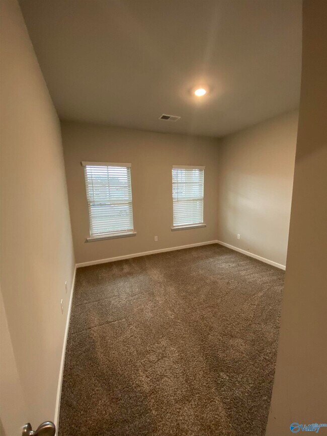 Building Photo - 14980 Westmeade Ln