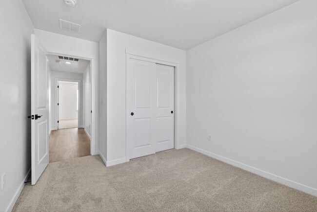 Building Photo - Brand New 3BR/2BA Single-Level Home - Community Pool, Park & Easy I-84 Access