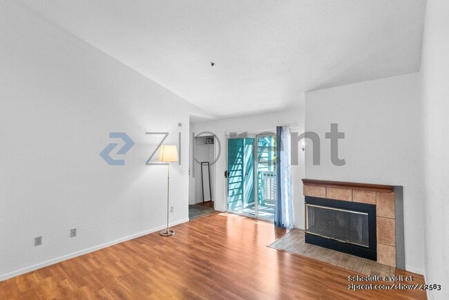 Building Photo - 714 Waterford Pl