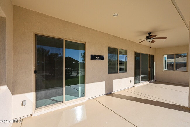 Building Photo - 6327 E Dixileta Dr