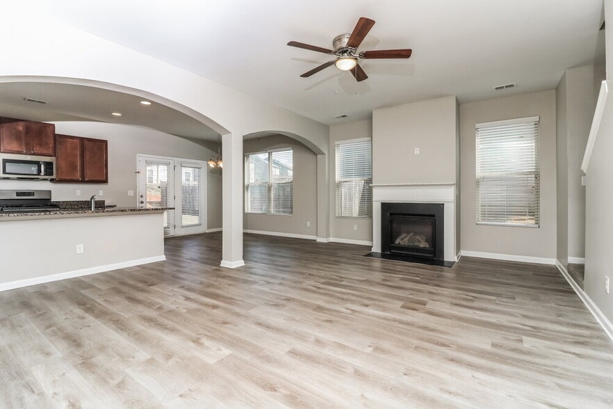 Building Photo - 1817 Crandon Ct