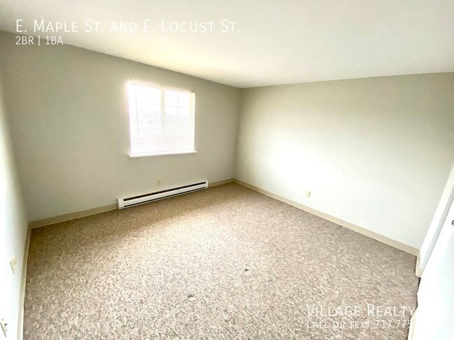 Building Photo - 361 E Maple St