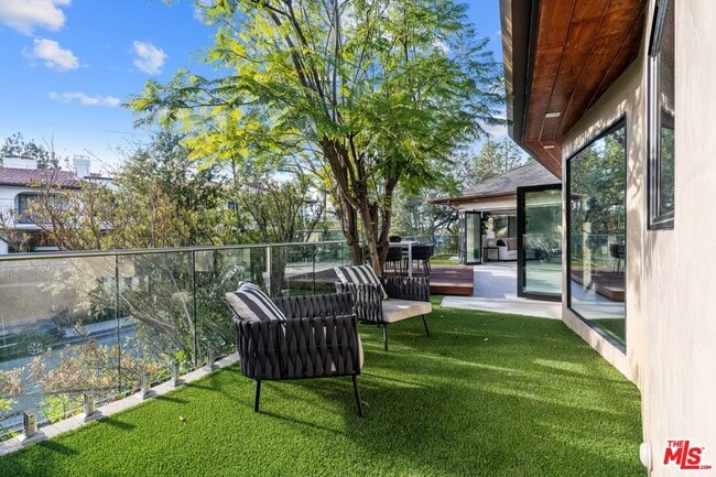 Building Photo - 2301 Donella Cir